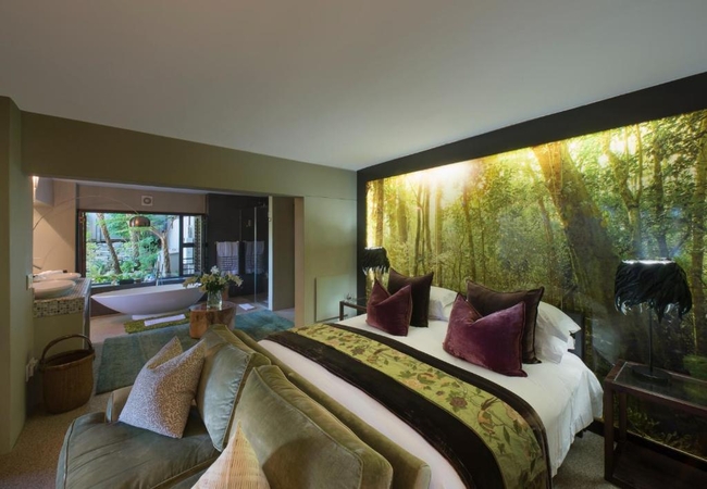 Executive Lagoon Facing Suite - Paradise