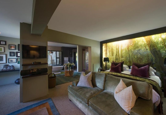 Executive Lagoon Facing Suite - Sunbird