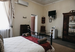 Double Room in Main House with Bath