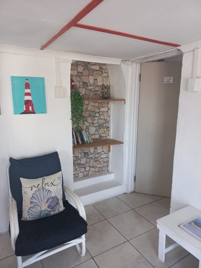 Living room leading to bathroom