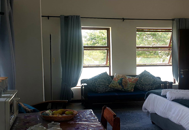 Balcony Standard Queen 4