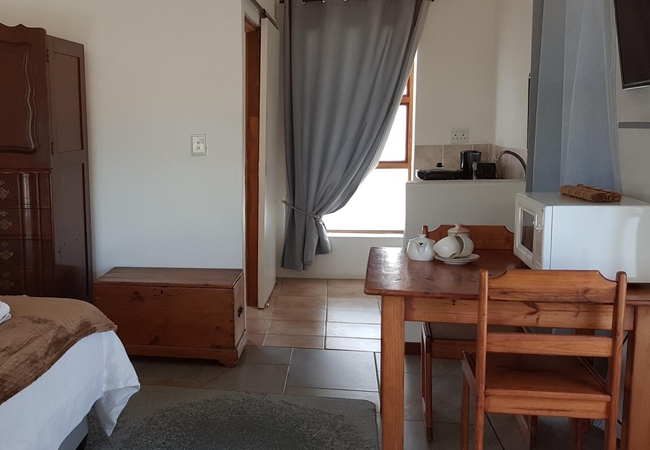 Balcony Standard Queen 4