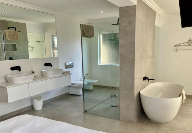  Family Beachfront Sea View Apartment