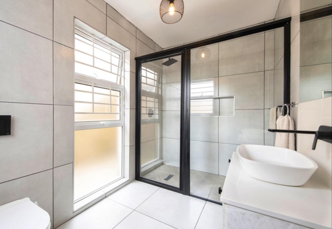  Family Beachfront Sea View Apartment