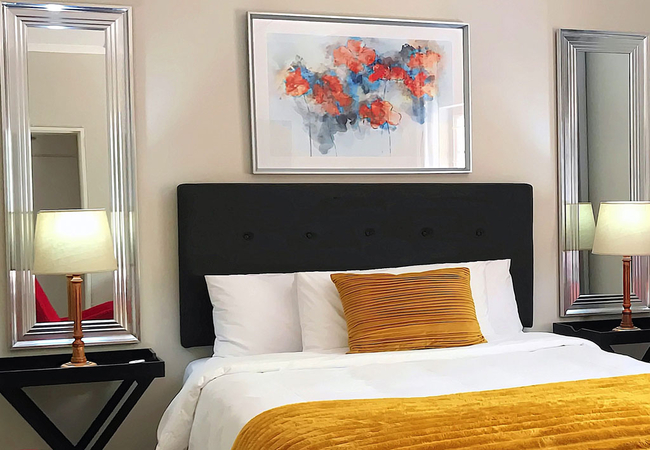 Business Queen Room Four