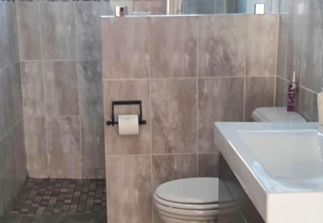 Standard Twin / King Room