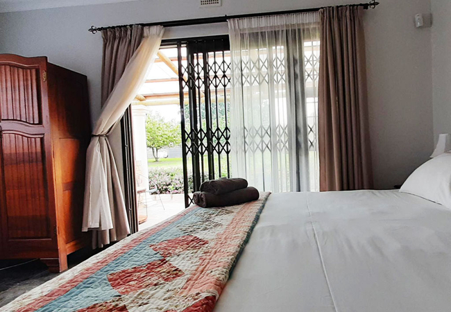 Standard Twin / King Room