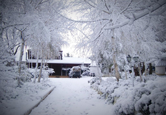 King\'s Lodge Hotel in the snow