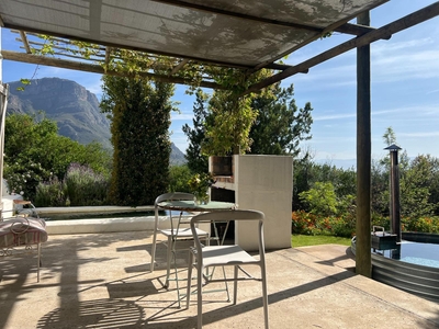 Frantoio with hot tub and splash pool