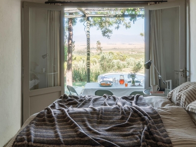 Kalamata Cottage with hot tub and splash pool
