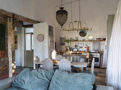 Mission Cottage with splash pool
