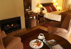River Lodge Hotel Suites