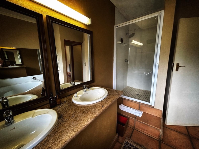 River Lodge Suites