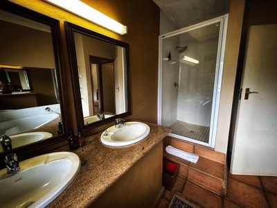 River Lodge Suites