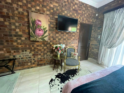 Family Suite - Refreshing Path