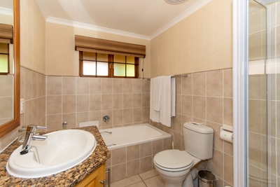 Kruger Park Lodge 252