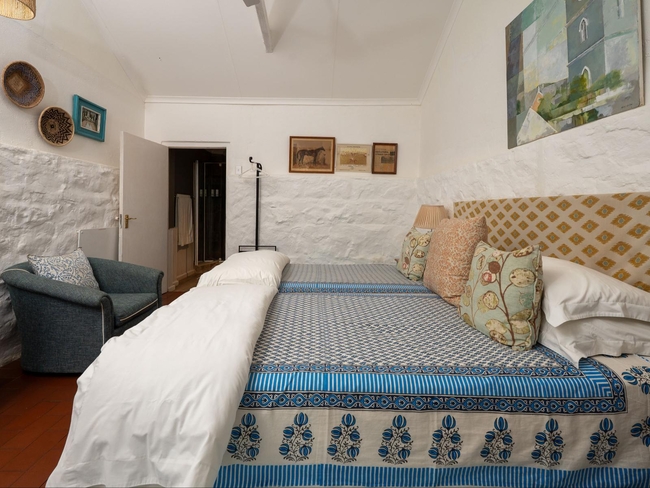  Stable Cottage - Equilateral - Room 02