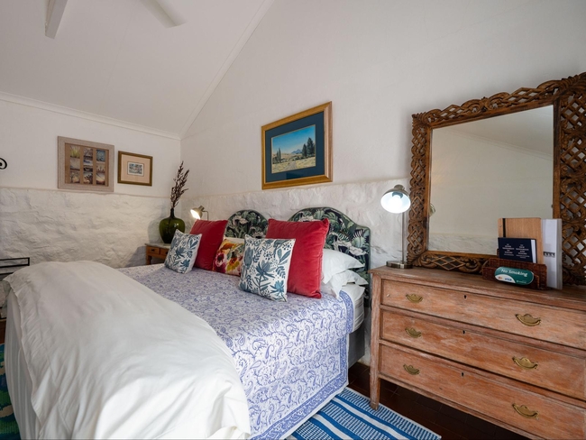 Stable Cottage - NonU - Room 04