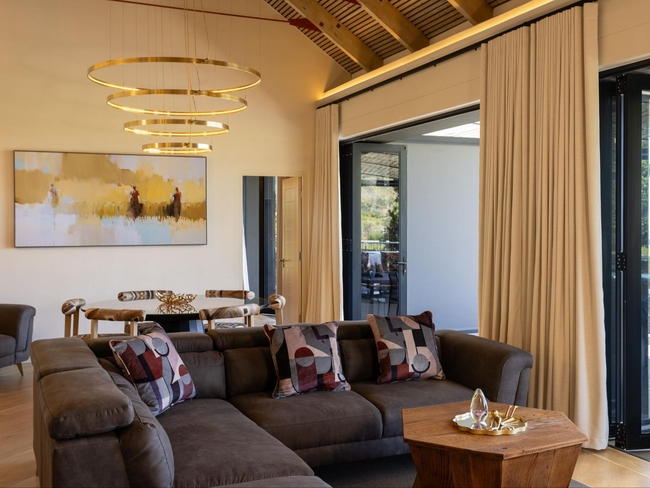 Presidential Villa (with private Hot Tub)