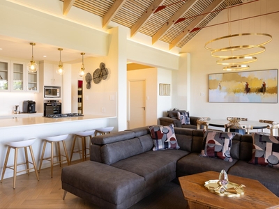 Presidential Villa (with private Hot Tub)