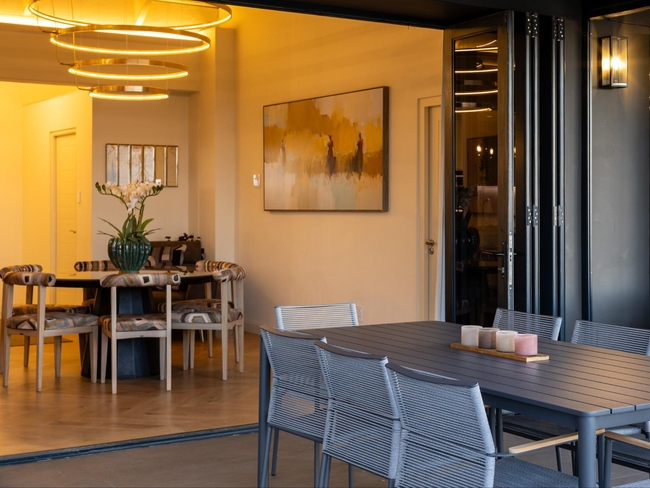 Presidential Villa (with private Hot Tub)