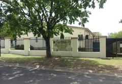 Kwa-Dlamathe Guesthouse