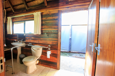 Family Thatch Cabin