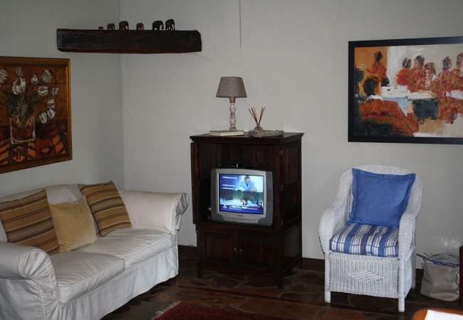 Geranium cottage lounge