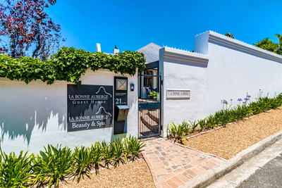 La Bonne Auberge Guesthouse