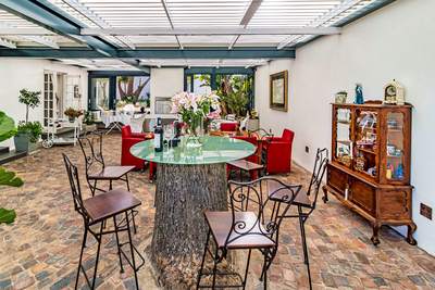 La Bonne Auberge Guesthouse