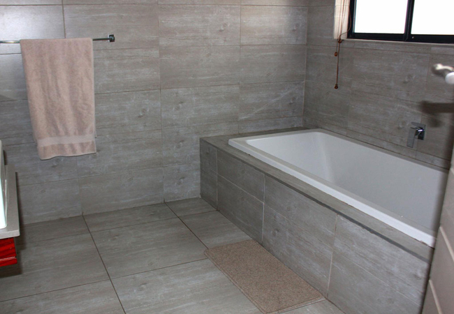 Double Room with Tub and Shower