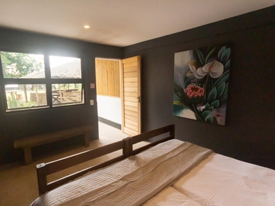 Salties Twin Room (Shared Bathroom)