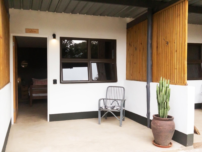 Salties Twin Room (Shared Bathroom)