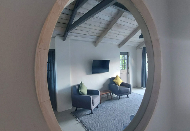 Lakeside Mountain Loft