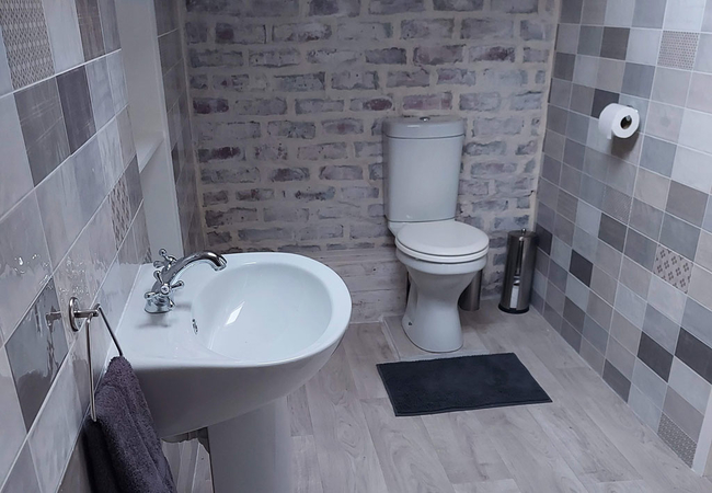 Lakeside Mountain Loft