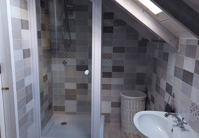 Lakeside Mountain Loft