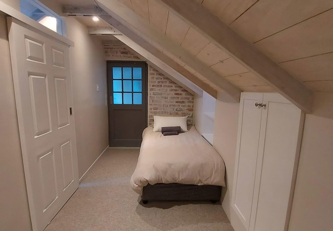 Lakeside Mountain Loft