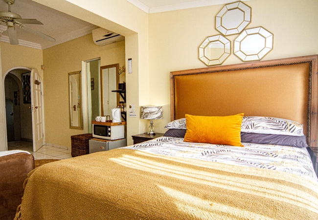 Non sea facing standard (upstairs)