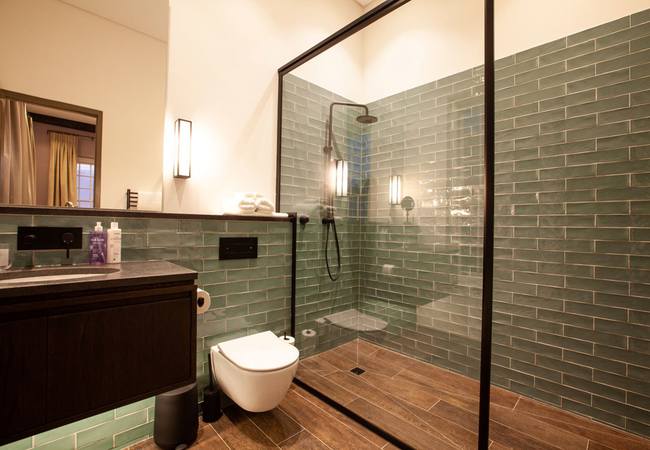 L\'Amitie Manor House