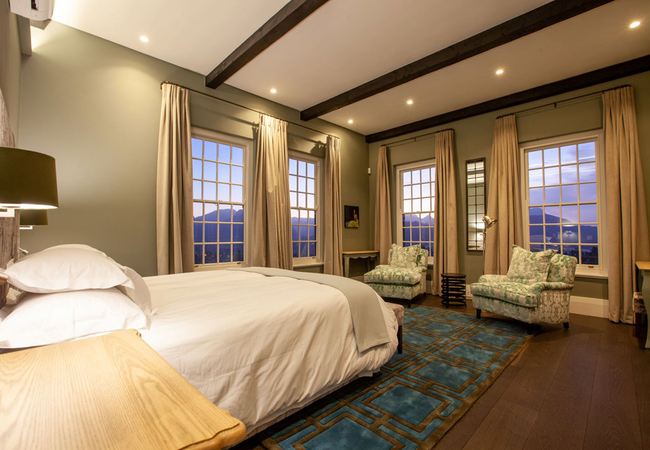 L\'Amitie Manor House