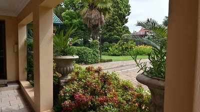 Lamor Guest House