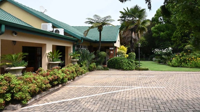 Lamor Guest House