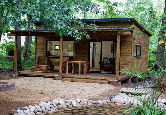 Languedoc Cabin