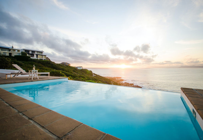 La Petite Baleine Seaside Villa