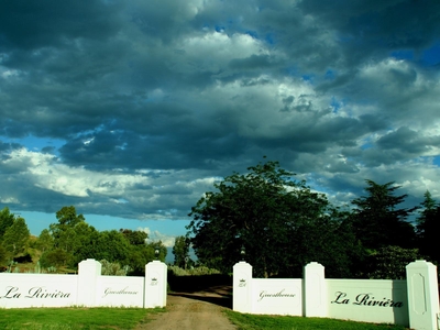 La Riviera Guesthouse