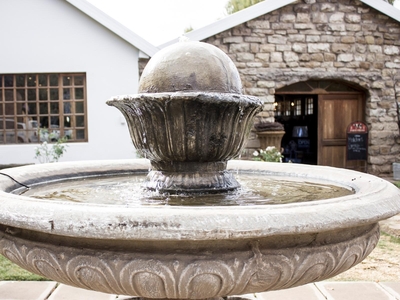 La Riviera Guesthouse