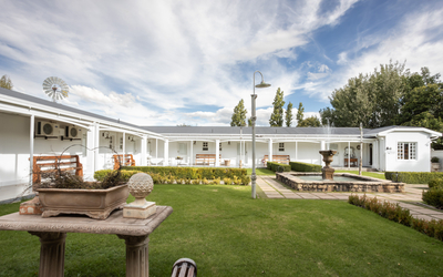 La Riviera Guesthouse