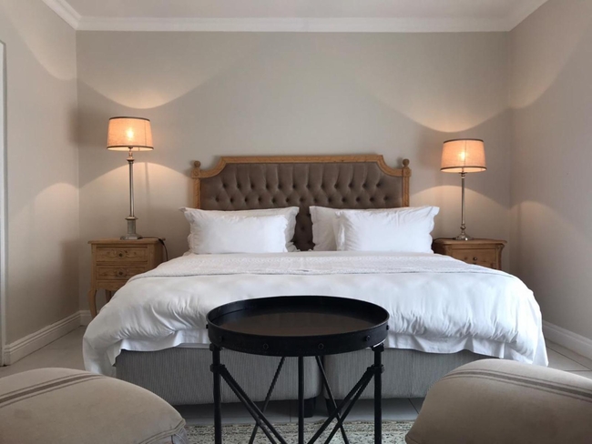 La Riviera Guesthouse