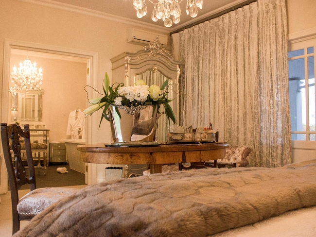 Honeymoon Suite