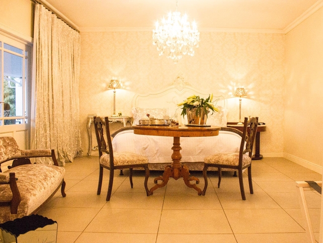 Honeymoon Suite